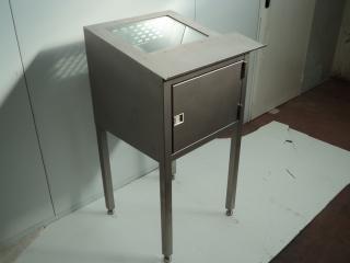 pupitre inox para ordenadores.